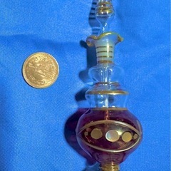 新品 香水入れ　ガラス細工 　