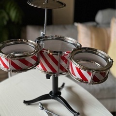ミニドラムセット　飾って楽しんでください　箱付きの画像