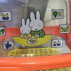 ミッフィー 取っ手付きプラスチックケース中古の画像