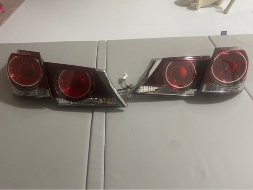 210系 クラウン アスリート 後期 純正 テールランプ