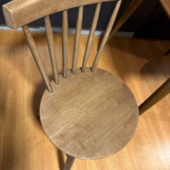 【最終値下げ】2/10まで‼️ダイニングセット　机　椅子ｘ2の画像