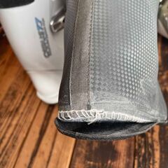 スキーブーツ　GENFACTORY　CARVE7.7　サイズ表記５（24.0～24.5）幅広スキー靴の画像