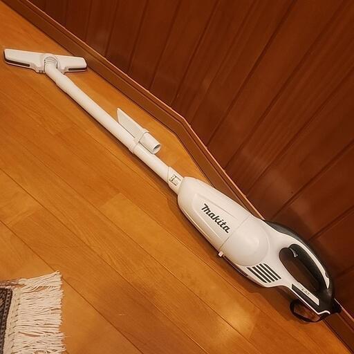 マキタ 18v 充電式クリーナー　CL180FD