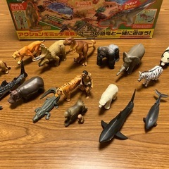 アニア　恐竜アドベンチャーパークとフィギュア多数の画像