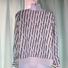 1208.inno wave白と黒の長袖ブラウス サイズ160☆の画像