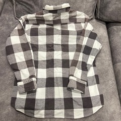 ユニクロ　チェックシャツ　の画像