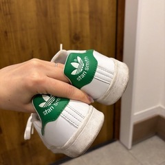adidaスタンスミスの画像