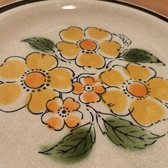STONE WARE　花柄　大皿（早いもの勝ちです♡）
の画像
