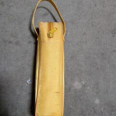 黄色の水筒　中古の画像