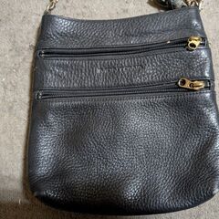 黒ののショルダーバッグ中古の画像