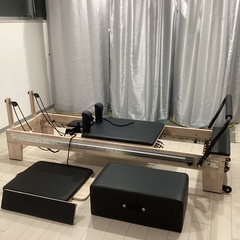 テクニカルスプリットリフォーマー　REF-102　リフォーマー　/ 業務用　定価65万　ピラティスマシン　（株）アルプス　美品の画像
