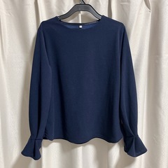 ネイビー　長袖トップス