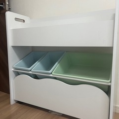 絵本棚　おもちゃ入れ
