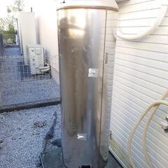 ステンレス　貯水タンク　137L? 水道　温水給湯器