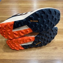 アディダス  ランニングシューズ　25.5cm 新品/未使用の画像