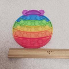 プッシュポップ　ポップイット　てんとう虫　レインボー