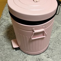 ピンク  ダストボックス  備品の画像