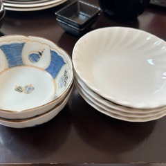 食器セットの画像