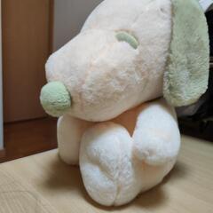 スヌーピーやや大きめのぬいぐるみ（座高40cm程度）