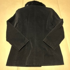 11AR　黒ファー襟付きボタンコート　あったか　おしゃれの画像