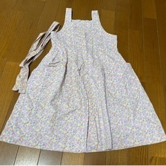 中古女児120サイズ　花柄ワンピース