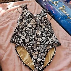 女性水着ワンピース