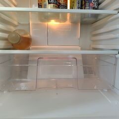 ツードアー冷蔵庫の画像