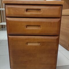 ★ジモティ割あり★  キャスター付き収納  H60×D44.5×...