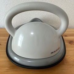 取っ手付き補助便座　グレーの画像