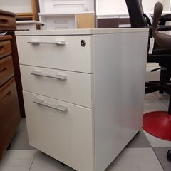 ★ジモティ割あり★  キャビネット ホワイト H61×D56×W39 クリーニング済み TC2503の画像