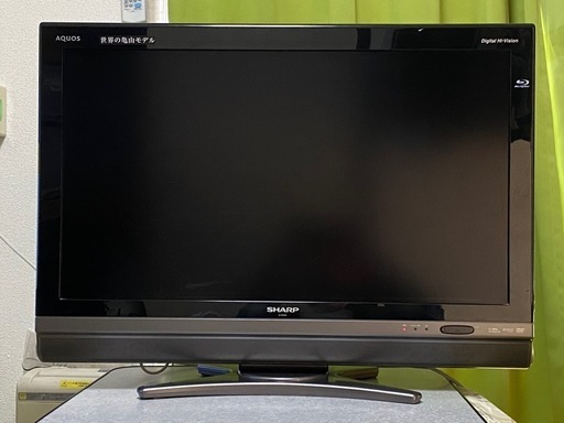 SHARP シャープ AQUOS 液晶カラーテレビ 世界の亀山モデル　LC-32DX2