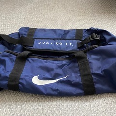 NIKEスポーツバック　ショルダーバック