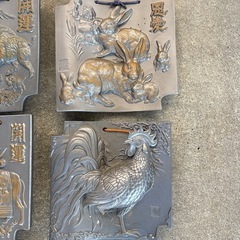 干支　瓦の画像