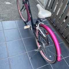 22インチ、ビビッドピンクの児童用自転車ですの画像