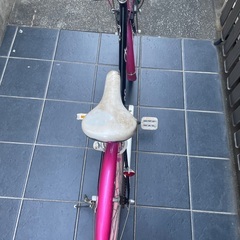 22インチ、ビビッドピンクの児童用自転車ですの画像