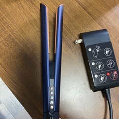 ダイソンストレートドライヤーの画像