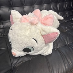 ディズニー・マリー　大きなぬいぐるみの画像