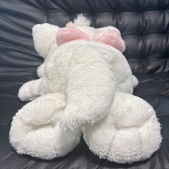 ディズニー・マリー　大きなぬいぐるみの画像