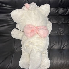 ディズニー・マリー　大きなぬいぐるみの画像