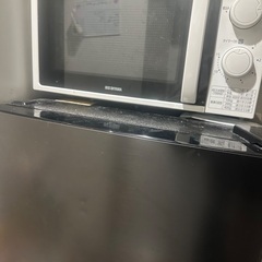 冷蔵庫と電子レンジの画像