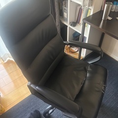 黒ゲーミングチェア　パソコンチェア