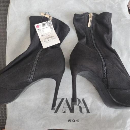 ZARA　ショートブーツ