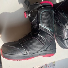 Salomonスノボ靴の画像