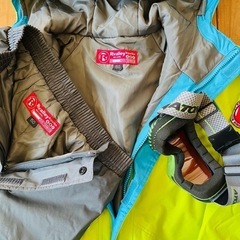 【値下げ】子供用スノーウェアセットの画像