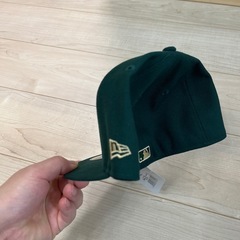 新品・タグ付き　ニューエラ　ボストン・レッドソックス ダークグリーン キャップ　ユニセックスの画像