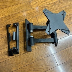 テレビ　壁掛け金具　ブラケット　モニターアーム