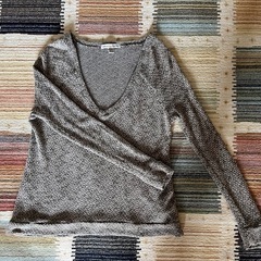 AMERICAN EAGLE OUTFITTERS Vネック　長袖