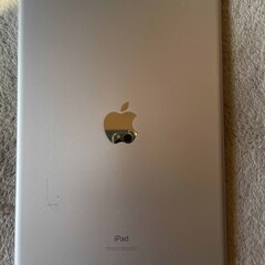iPad 第９世代 10.2インチA2602 Wi-Fi-cell silver ６４GB  バッテリー９５%　321の画像