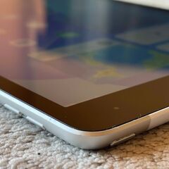 iPad 第９世代 10.2インチA2602 Wi-Fi-cell silver ６４GB  バッテリー９５%　321の画像