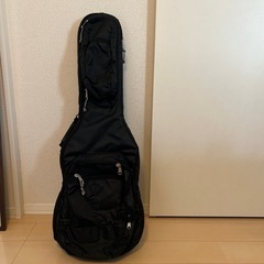 ギターケース（シールド4本付き）